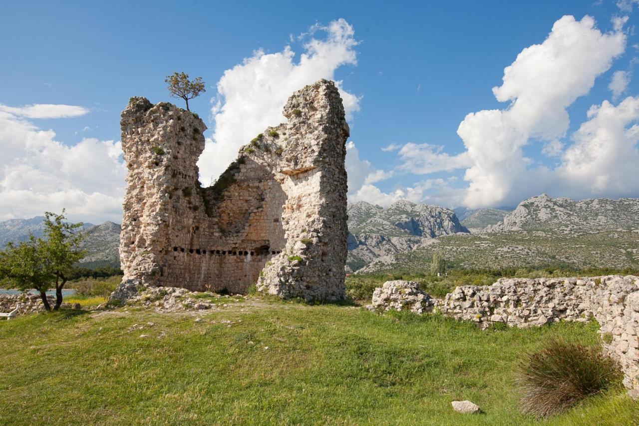 Apartmani Lea Starigrad Paklenica Luaran gambar
