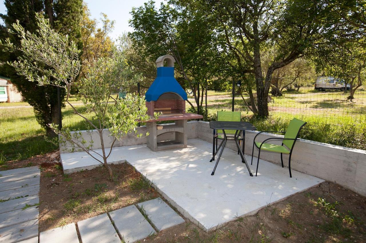 Apartmani Lea Starigrad Paklenica Luaran gambar