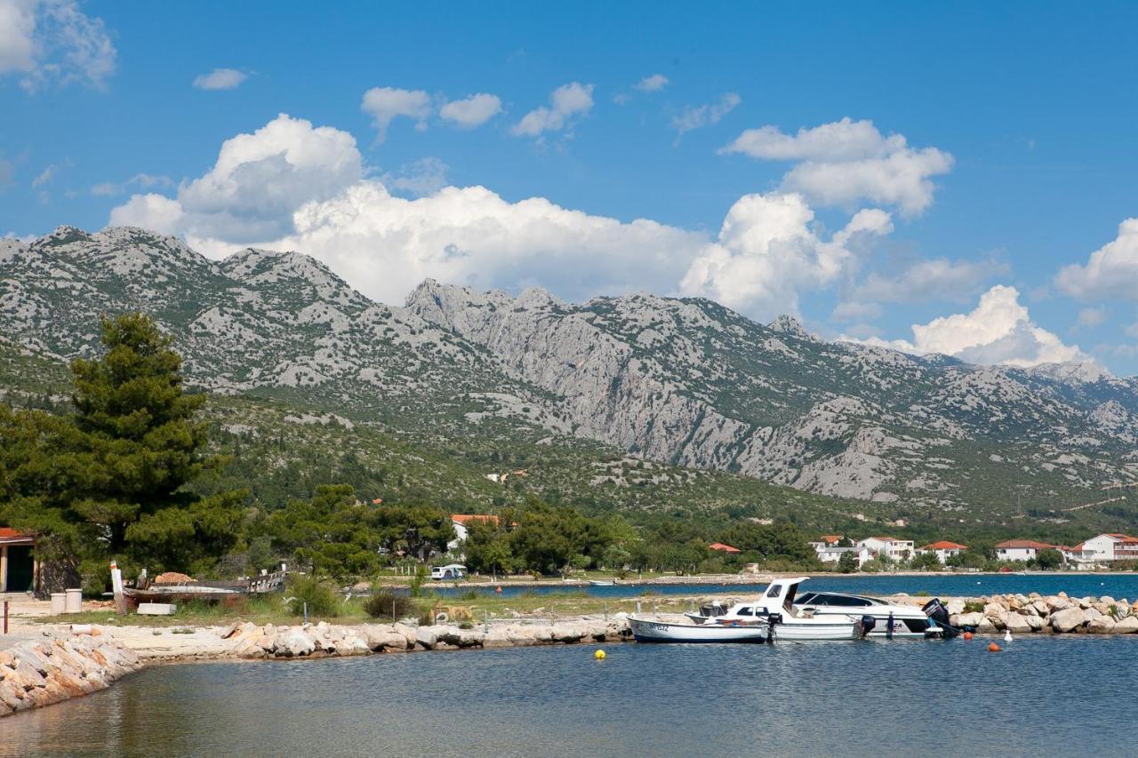 Apartmani Lea Starigrad Paklenica Luaran gambar