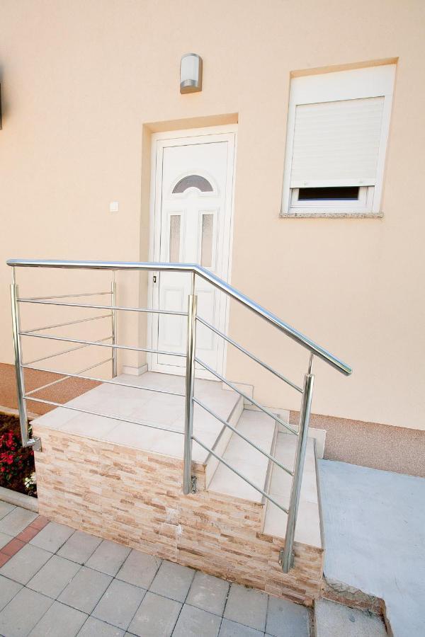 Apartmani Lea Starigrad Paklenica Luaran gambar