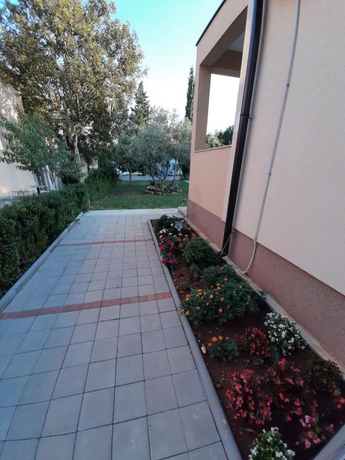 Apartmani Lea Starigrad Paklenica Luaran gambar